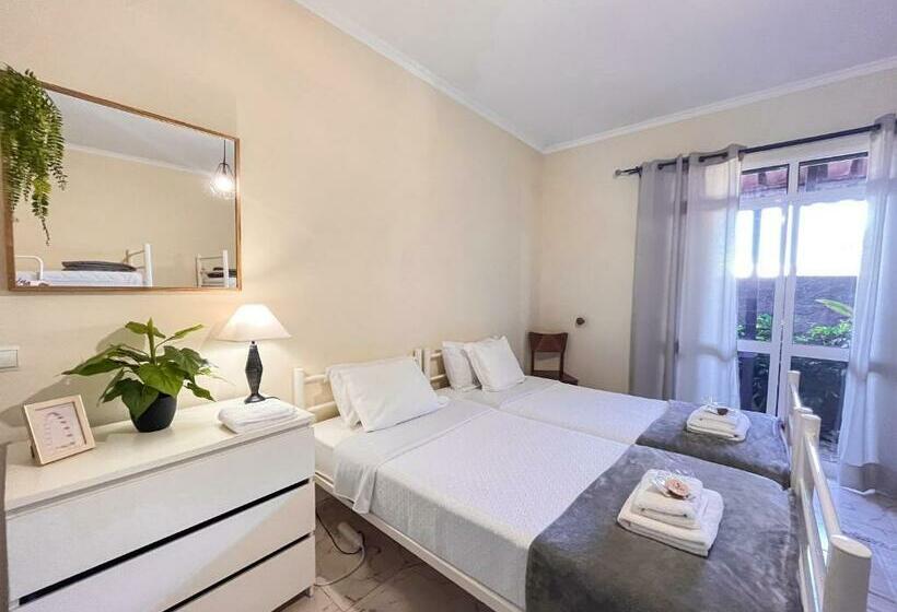 家庭房间共用浴室, Gardens Guest House