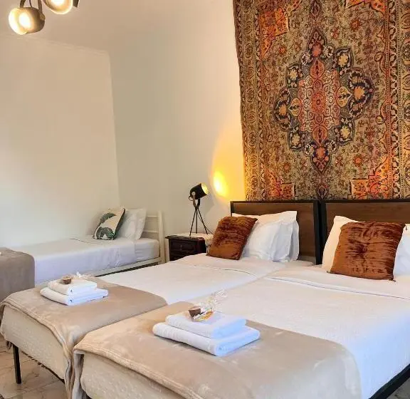 バスルーム共有のトリプルスタンダード, Gardens Guest House