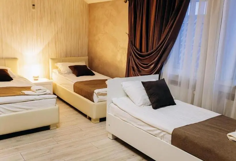 Deluxe Neljän Hengen Huone, грк вагнес