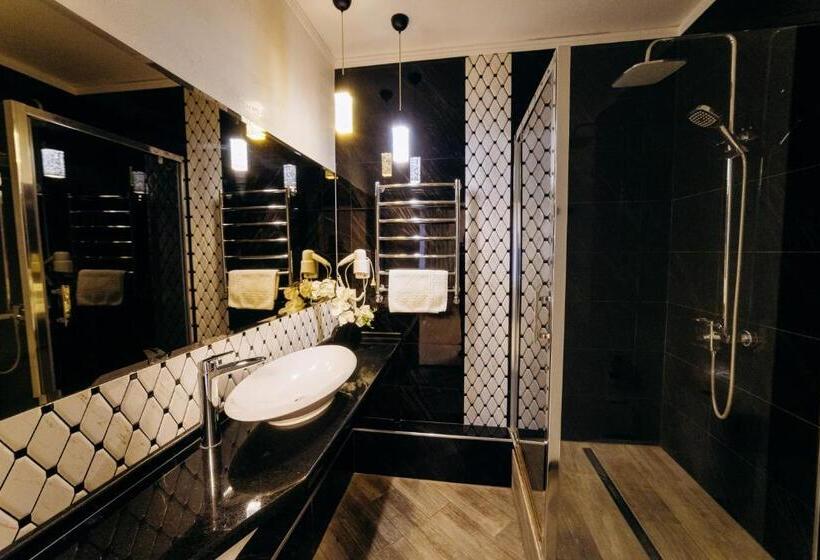 Deluxe Room with Balcony, грк вагнес