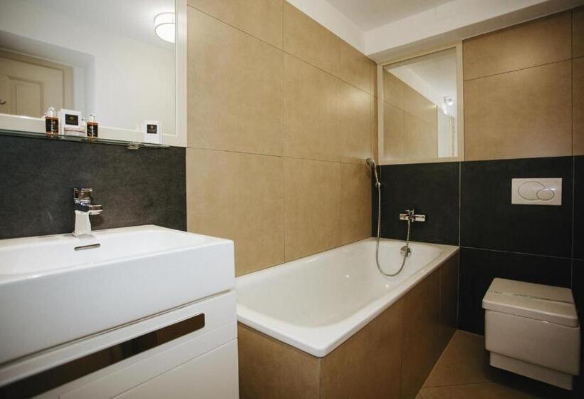 إستوديو قياسى, Glaus