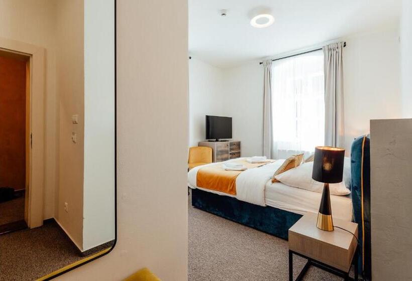 إستوديو قياسى, Glaus