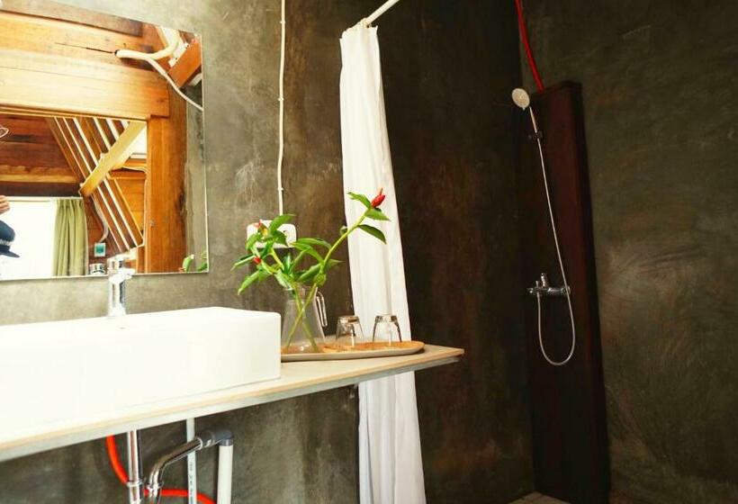 Номер Стандарт, Kampoeng Saya