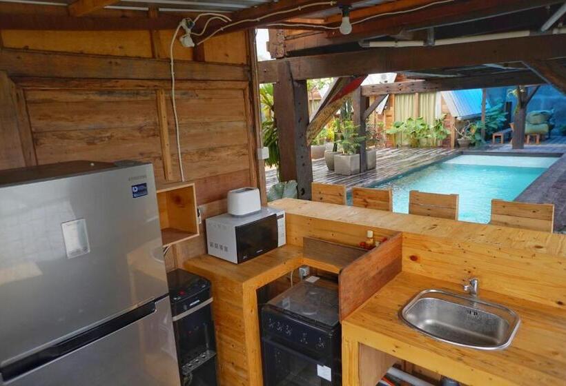 Номер Deluxe, Kampoeng Saya