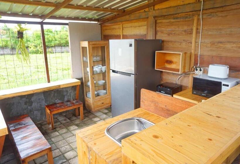 Номер Deluxe, Kampoeng Saya