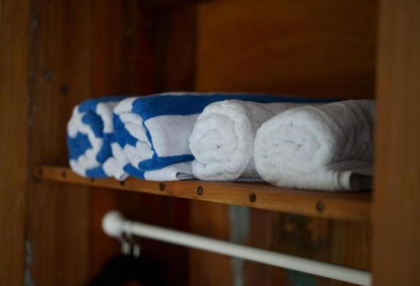 Номер Deluxe, Kampoeng Saya