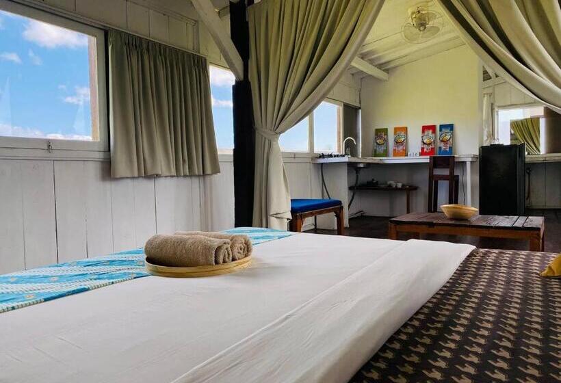 Номер Deluxe с Балконом, Kampoeng Saya