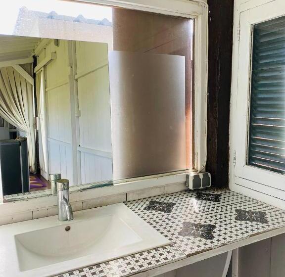 Номер Deluxe с Балконом, Kampoeng Saya