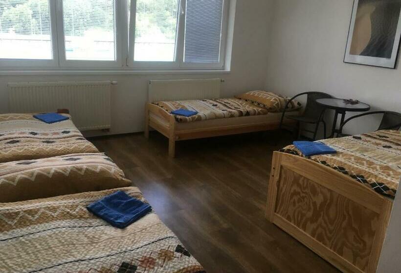 四人标准间, Ubytování Na Hřišti