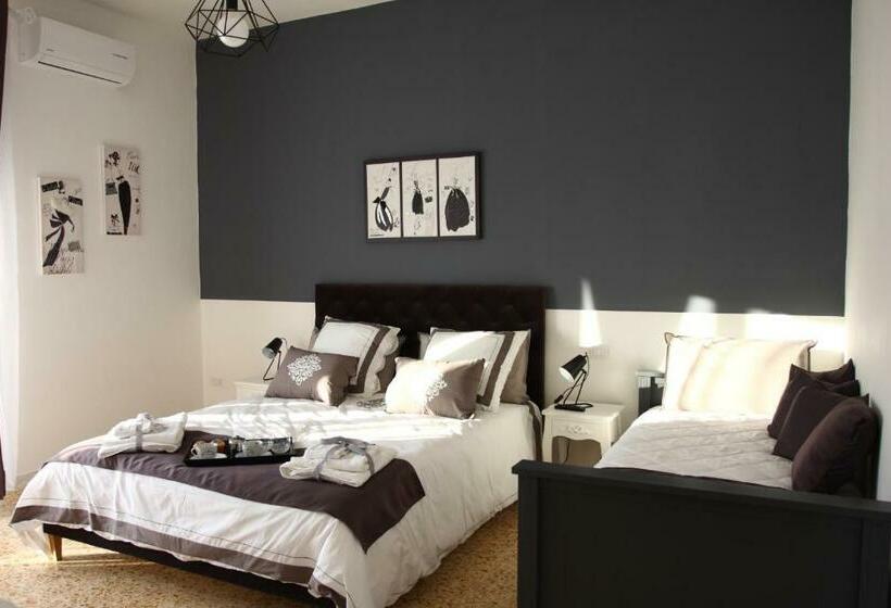 Quarto Triplo Deluxe, Pompei Palace B&b
