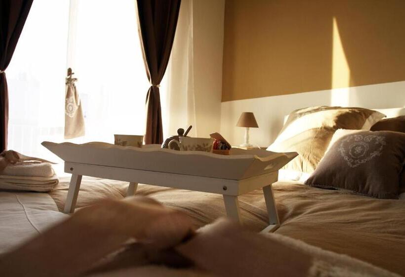 Quarto Triplo Deluxe, Pompei Palace B&b