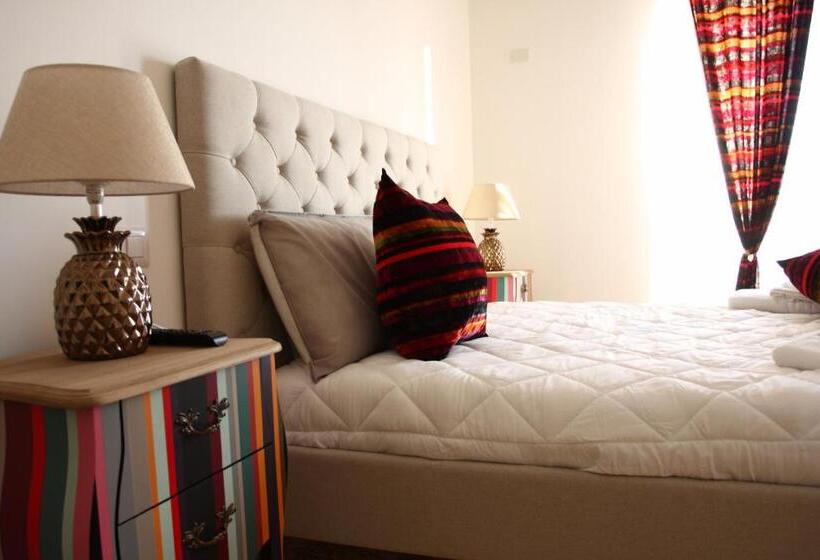 Quarto Estandar Cama King, Pompei Palace B&b