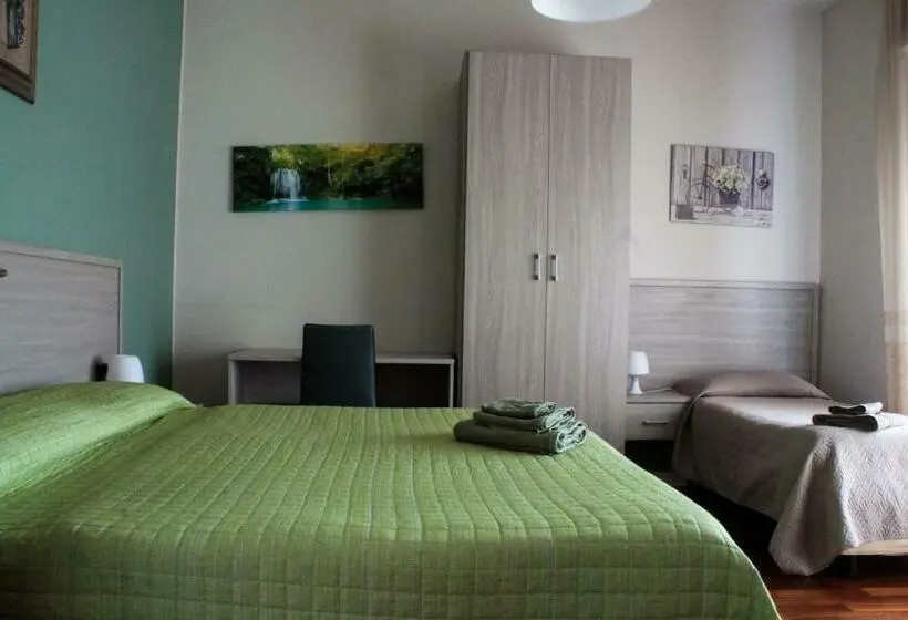 Basis 3-Bett-Zimmer, B&b Domus Benedicta