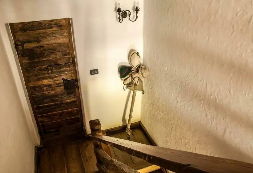 マウンテンビューデラックスルーム, B&b Rossodisera