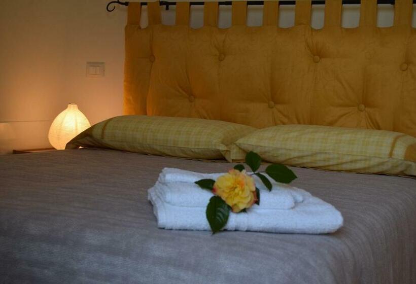 דירת שלושה חדרים, Casa Vacanza E Per Lavoro Tessyhouse