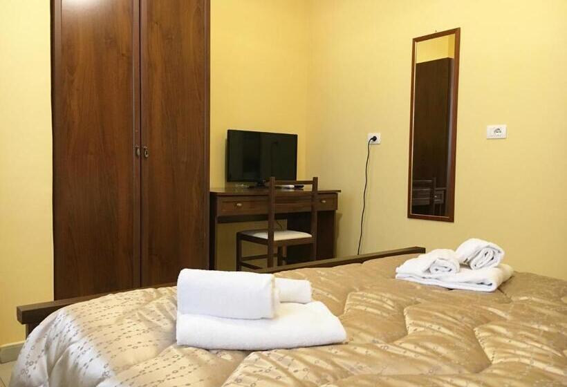 Номер Deluxe, La Città Degli Dei