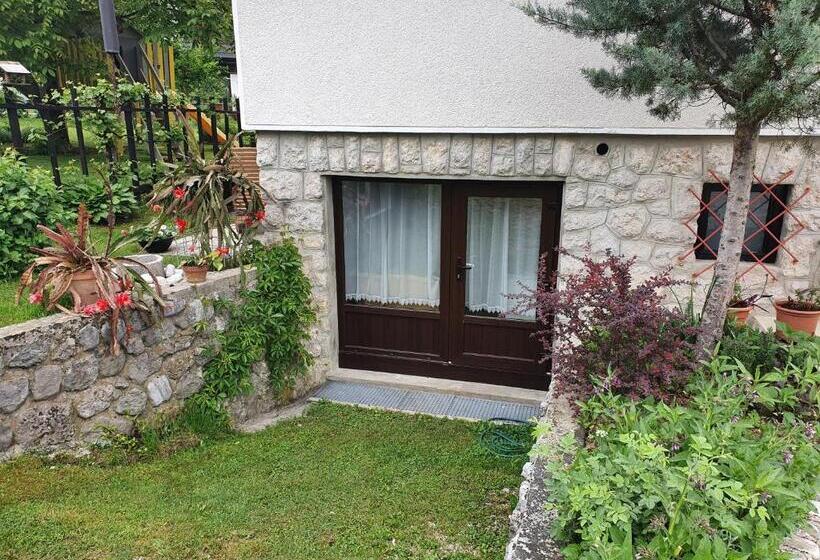 استودیوی استاندارد, Sobe ćuskić