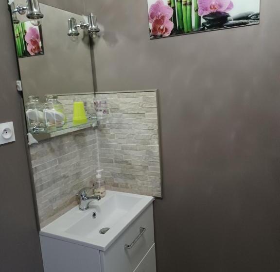 غرفة عائلية, Les Orchidees Chambre Hôtes Futuroscope Chasseneuil Poitiers