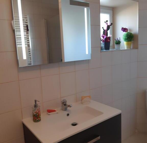 غرفة كومفورت ثلاثية, Les Orchidees Chambre Hôtes Futuroscope Chasseneuil Poitiers