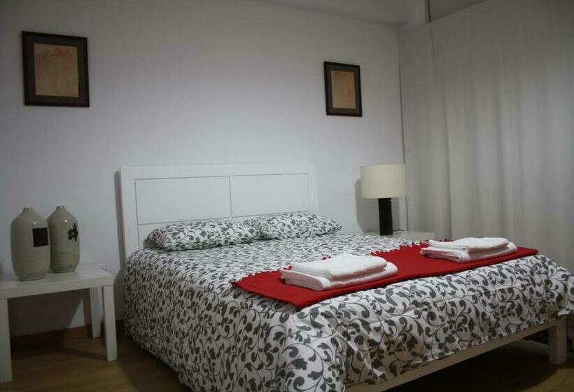 اتاق استاندارد با سرویس بهداشتی مشترک, Alegria Rooms
