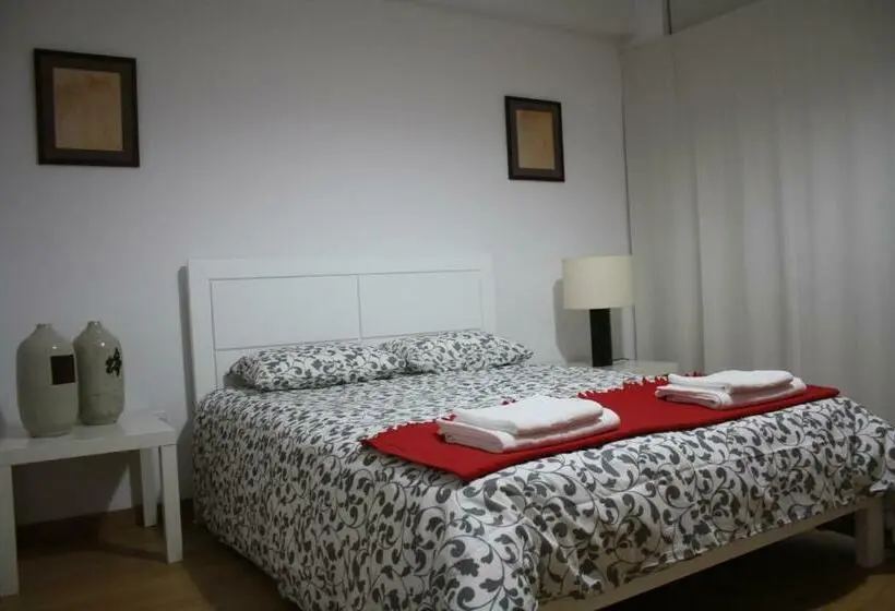 اتاق استاندارد با سرویس بهداشتی مشترک, Alegria Rooms