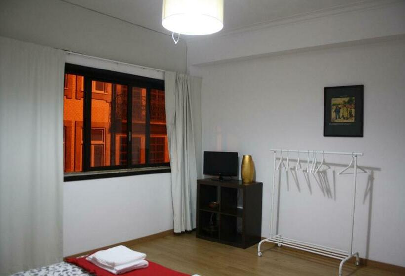 اتاق استاندارد با سرویس بهداشتی مشترک, Alegria Rooms