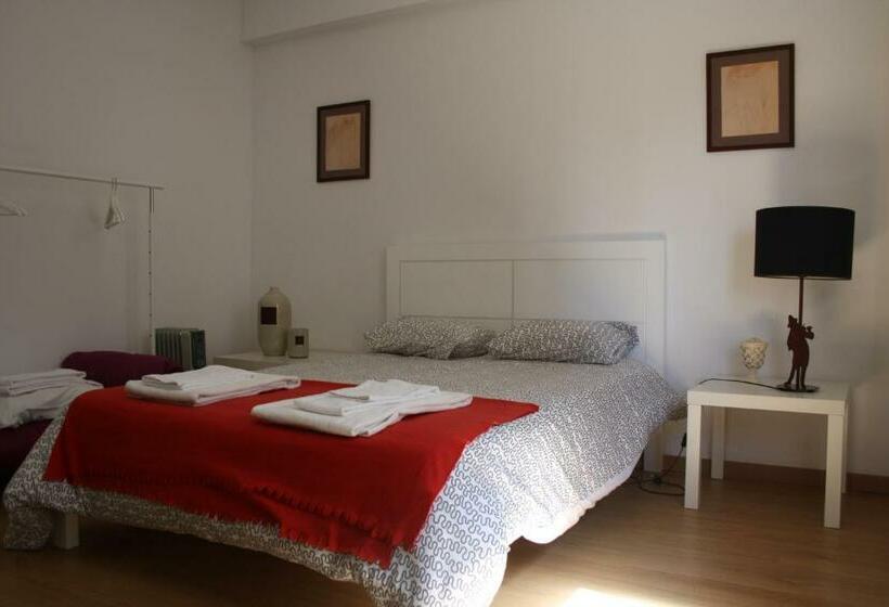 اتاق استاندارد با سرویس بهداشتی مشترک, Alegria Rooms