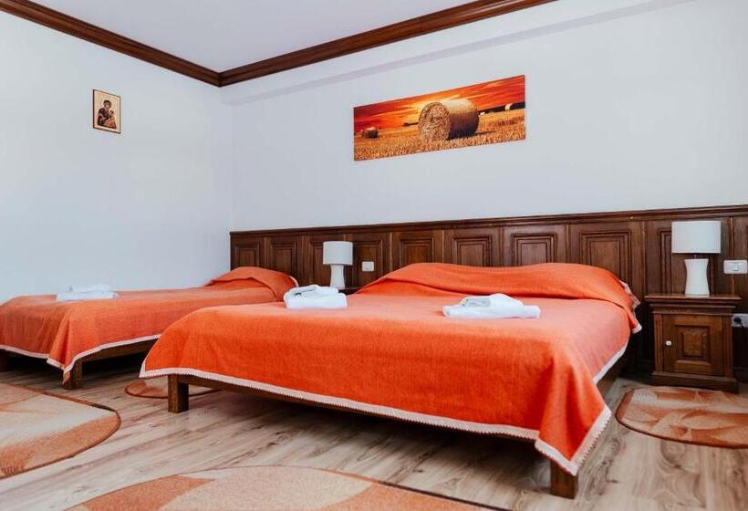 Номер Стандарт Трехместный, Casa Marta