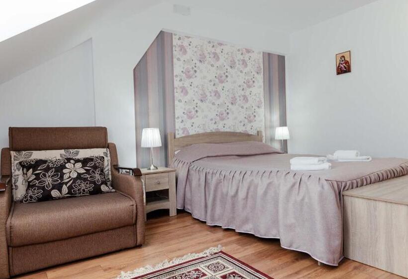 Трехместный Номер Классика, Casa Marta