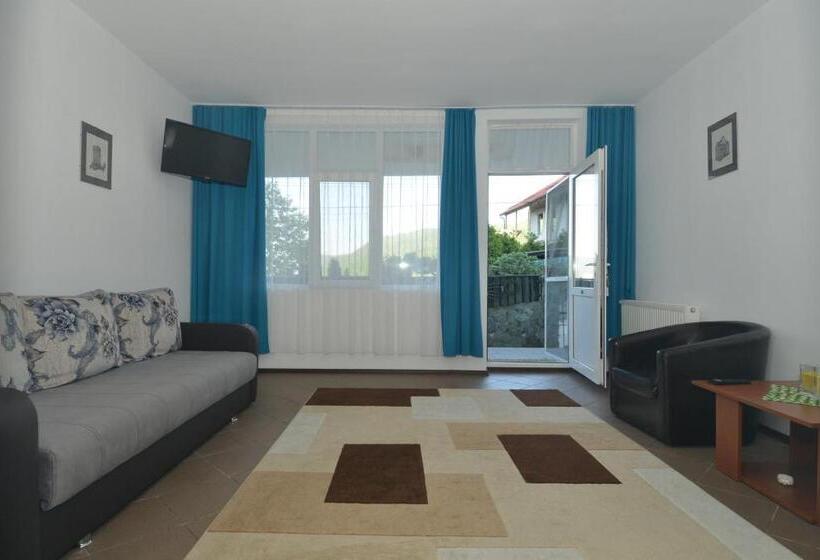 استودیوی استاندارد, Casa Verde