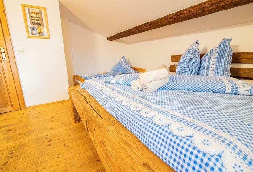 4인용 스탠다드 룸, Penzion Sněžná Volary