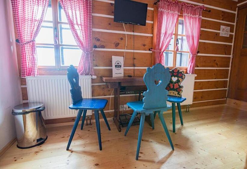 4인용 스탠다드 룸, Penzion Sněžná Volary