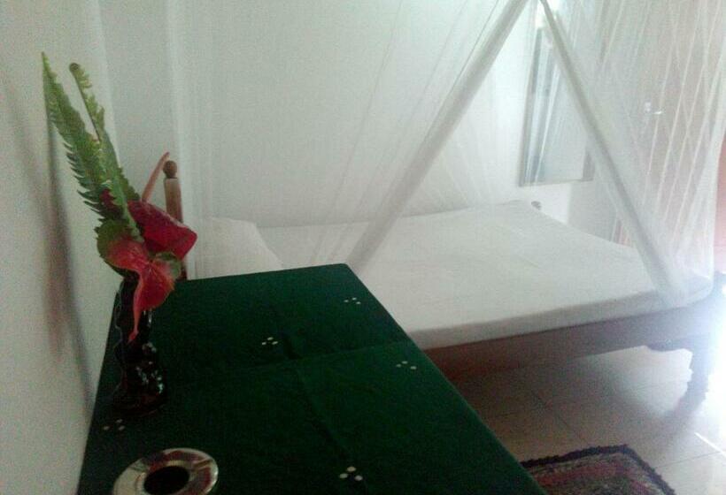 标准三人间, Rest Point