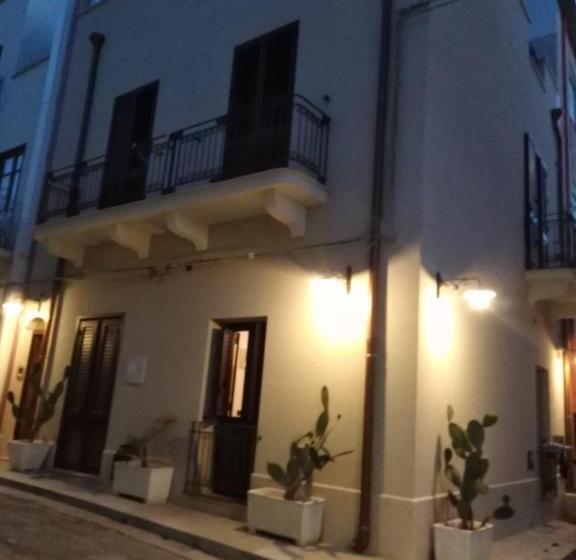Triple Room Sea View, Via Siracusa 5