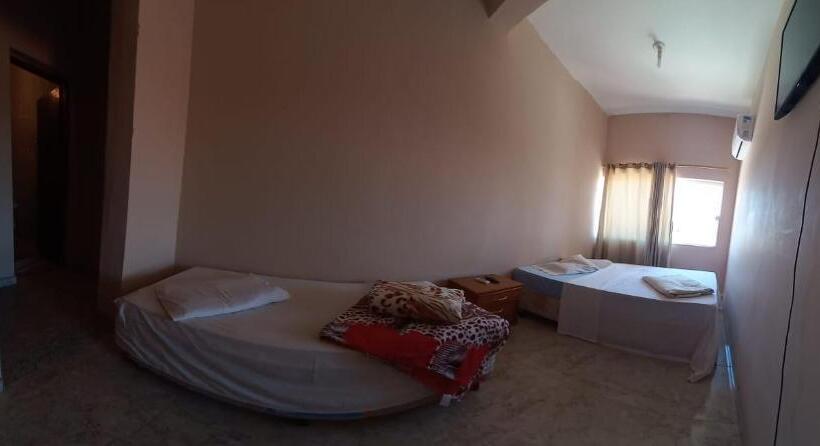 家庭间, Santa Helena Pousada