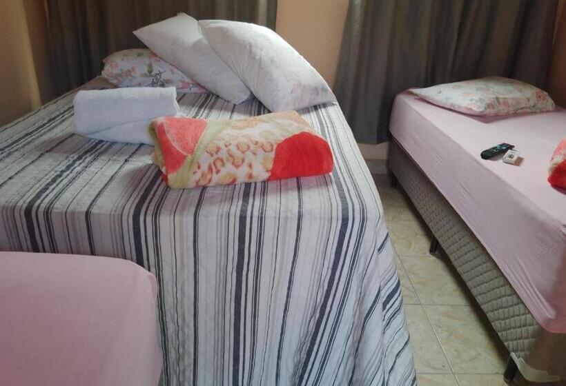 家庭间, Santa Helena Pousada