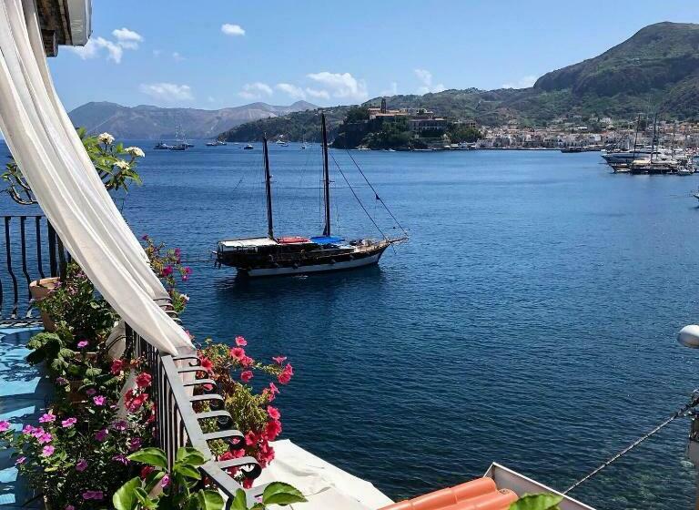 Habitació Estàndard amb Balconada, B&b Alta Marea Lipari