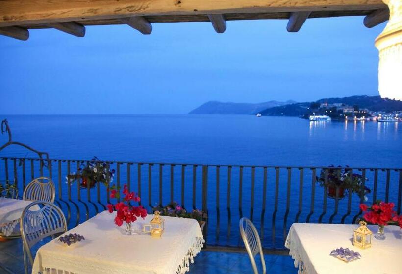 Habitació Estàndard amb Balconada, B&b Alta Marea Lipari