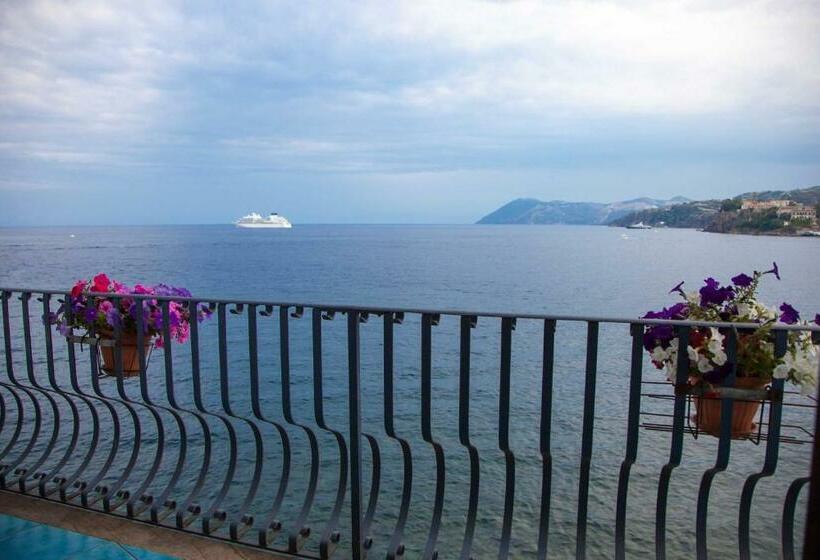 Habitació Estàndard amb Balconada, B&b Alta Marea Lipari