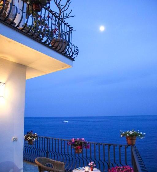 Habitació Estàndard amb Balconada, B&b Alta Marea Lipari