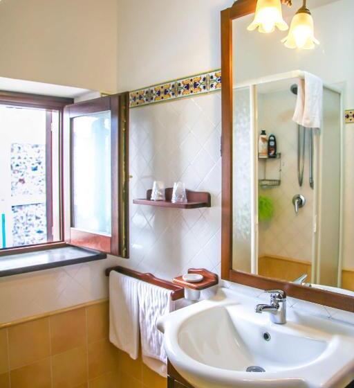 Habitació Estàndard amb Balconada, B&b Alta Marea Lipari