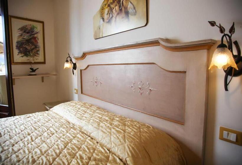 Habitació Estàndard amb Balconada, B&b Alta Marea Lipari