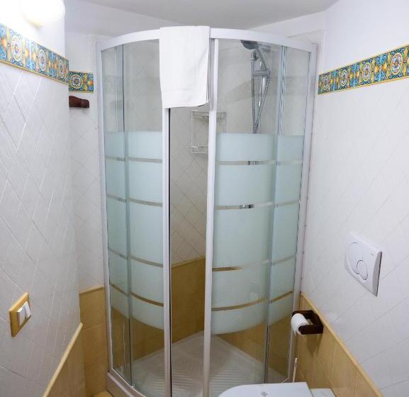 Habitació Familiar Vista Mar, B&b Alta Marea Lipari