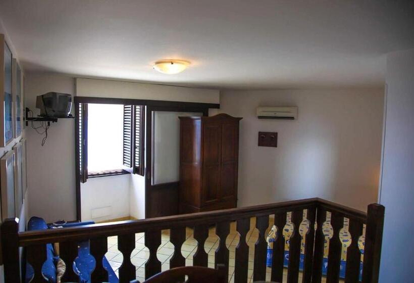 Habitació Familiar Vista Mar, B&b Alta Marea Lipari