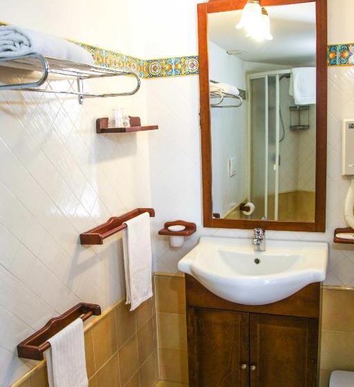 Habitació Familiar Vista Mar, B&b Alta Marea Lipari