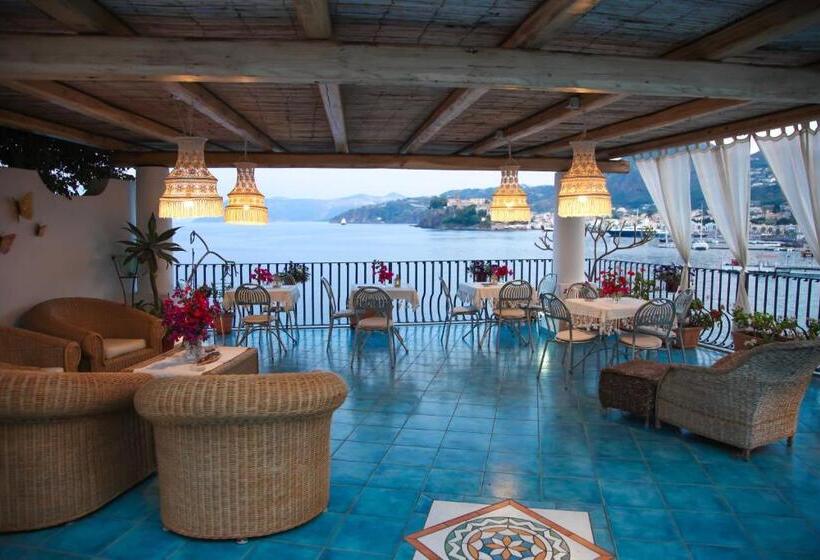 Habitació Estàndard amb Balconada, B&b Alta Marea Lipari
