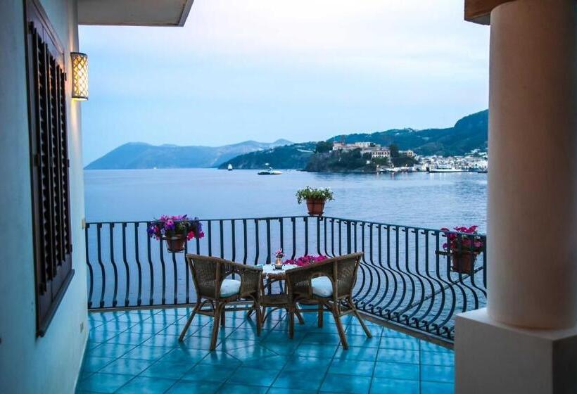 Habitació Estàndard amb Balconada, B&b Alta Marea Lipari
