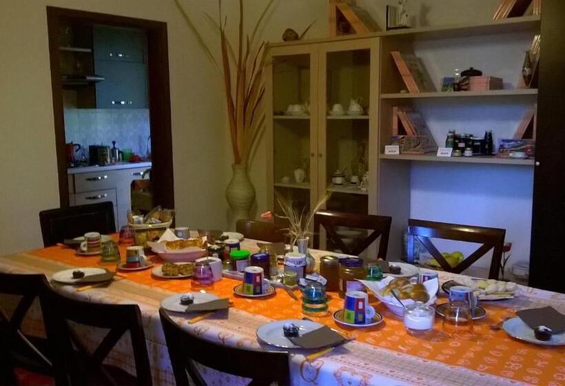 Апартаменты 1 Спальня Вид на Сад, B&b Da Lori