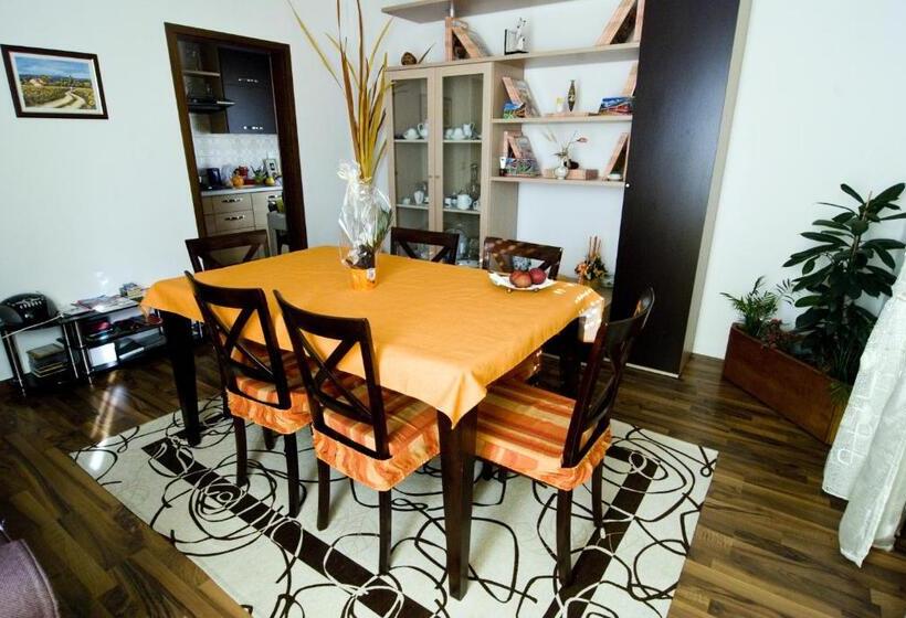 آپارتمان 1 خوابه با چشم‌انداز باغ, B&b Da Lori