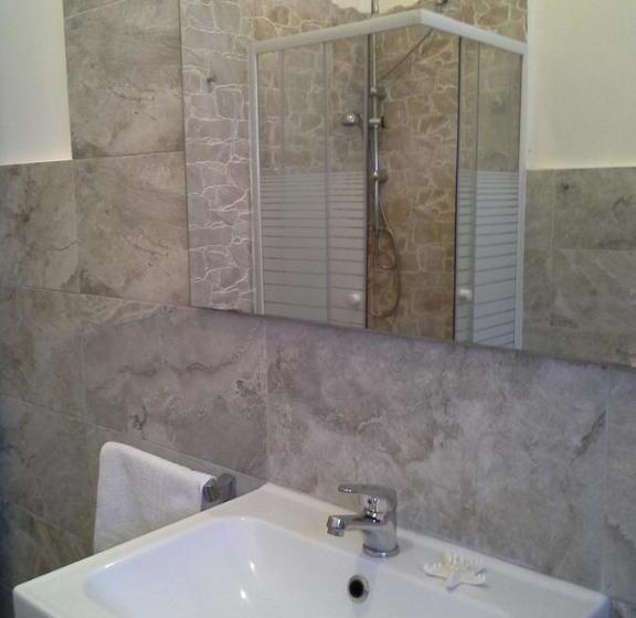 四人标准间, La Casa Delle Betulle